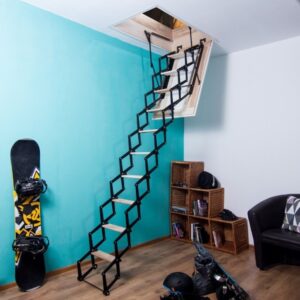 Metalen schaartrap ROBI - Budget schaartrap met beuken treden - Hoogte 280cm